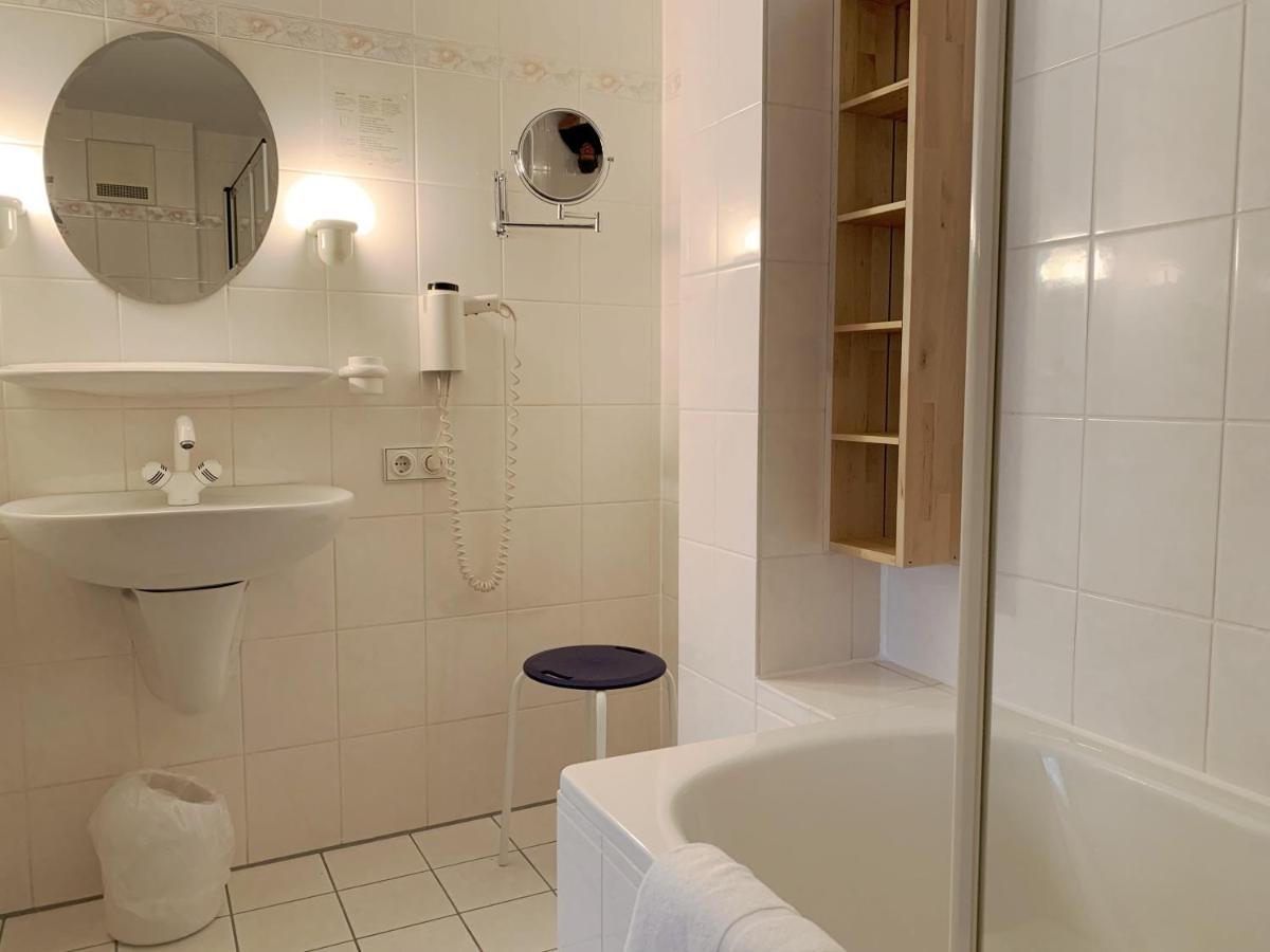 Landhotel Untere Kapfenhardter Muehle Unterreichenbach Dış mekan fotoğraf