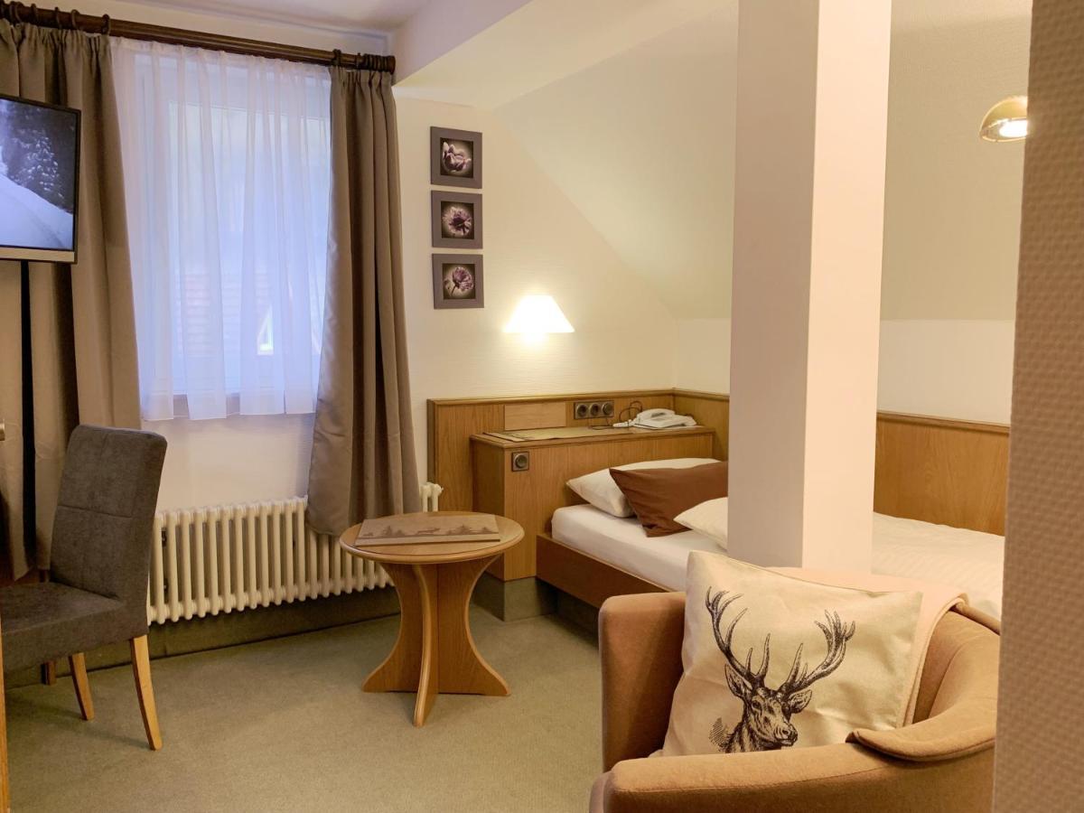 Landhotel Untere Kapfenhardter Muehle Unterreichenbach Dış mekan fotoğraf