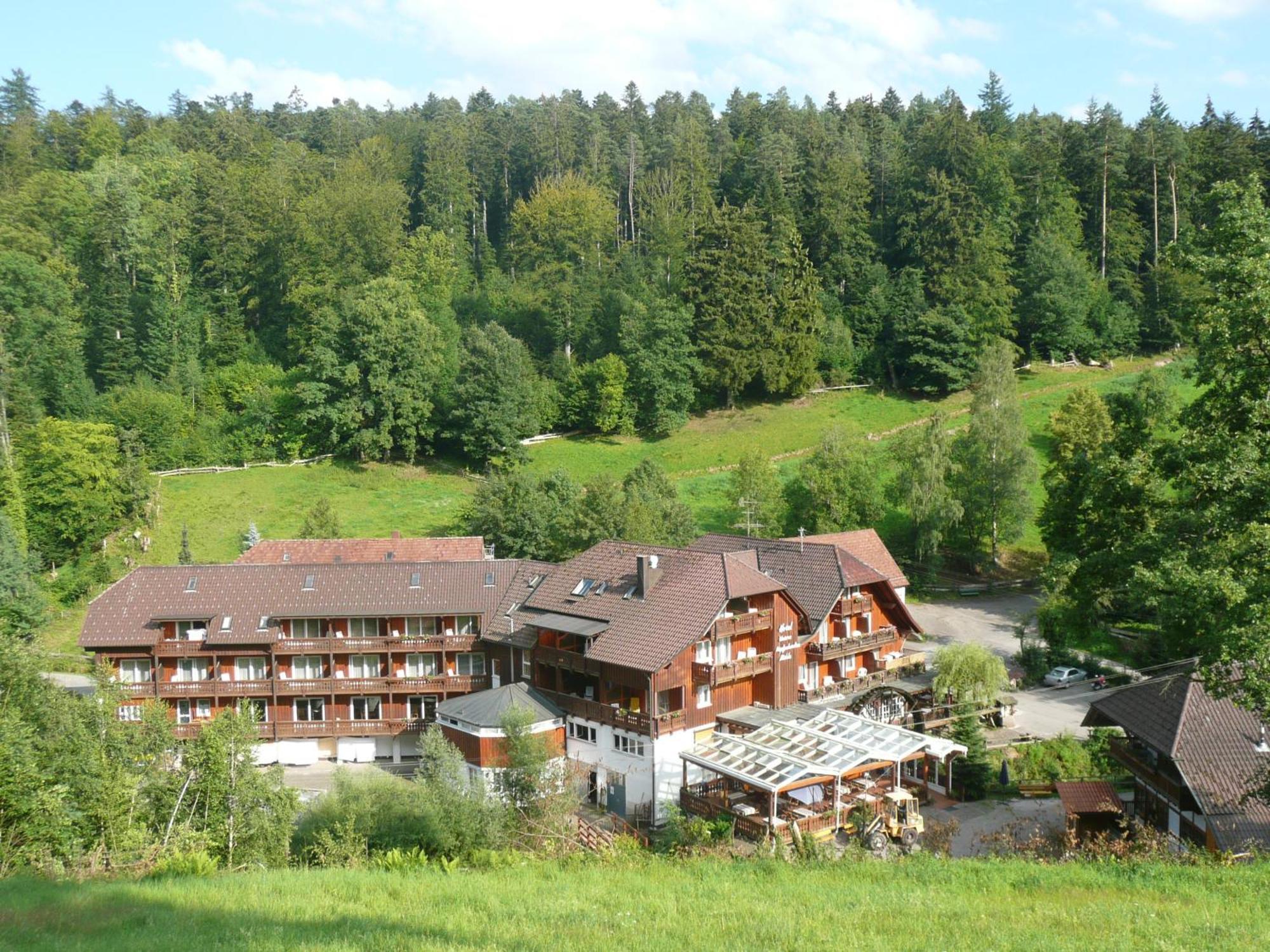 Landhotel Untere Kapfenhardter Muehle Unterreichenbach Dış mekan fotoğraf